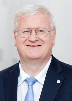 Martin Simhhandl, CFO (photo, © Ian Ehm)